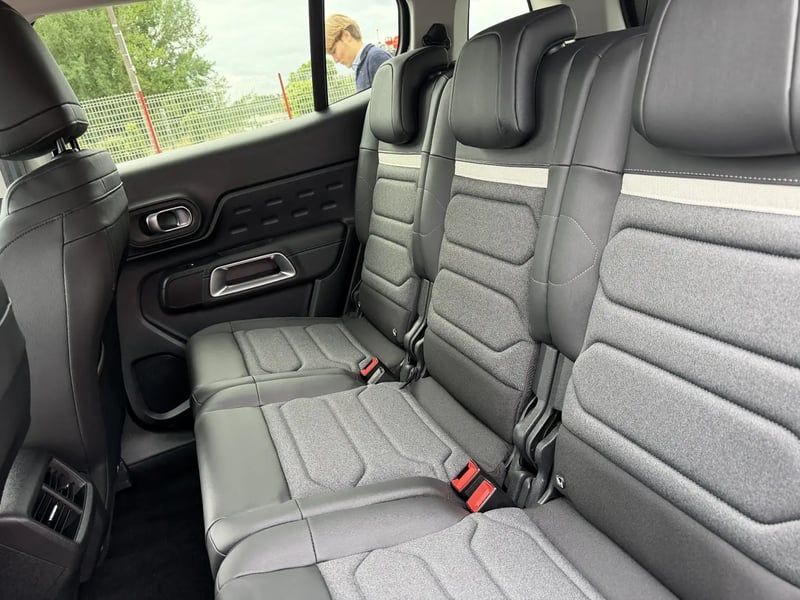 Photo de la voiture CITROEN C5 AIRCROSS Hybride 145 e-DCS6 Max