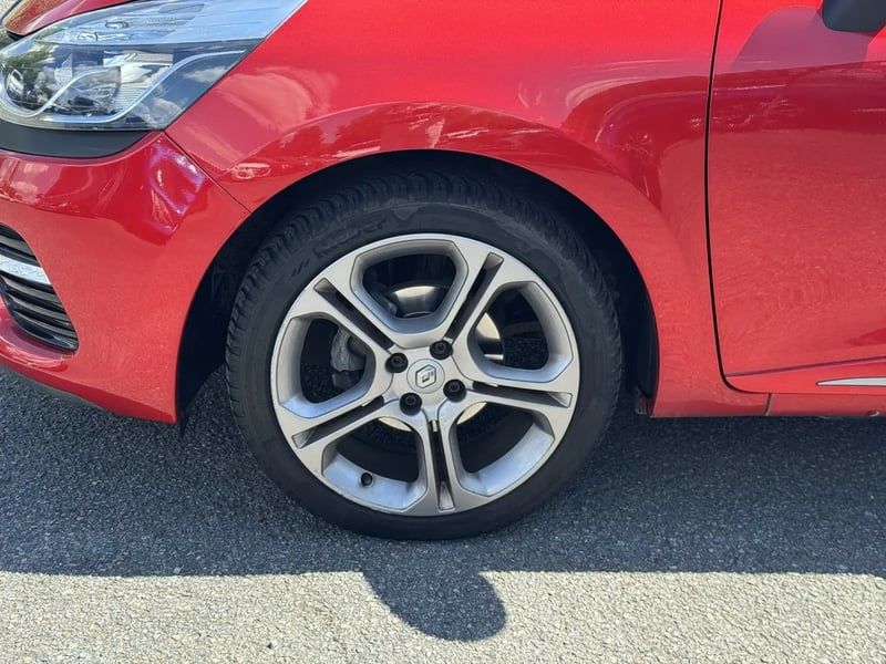 Photo de la voiture RENAULT CLIO IV TCe 90 Energy eco2 Intens