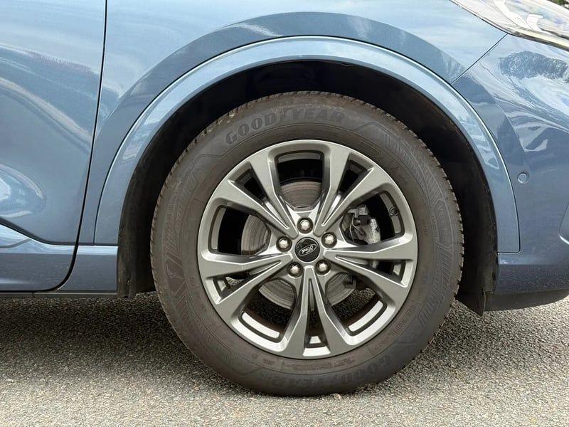 Photo de la voiture FORD KUGA 2.0 EcoBlue 120 BVA8 ST-Line - 5P