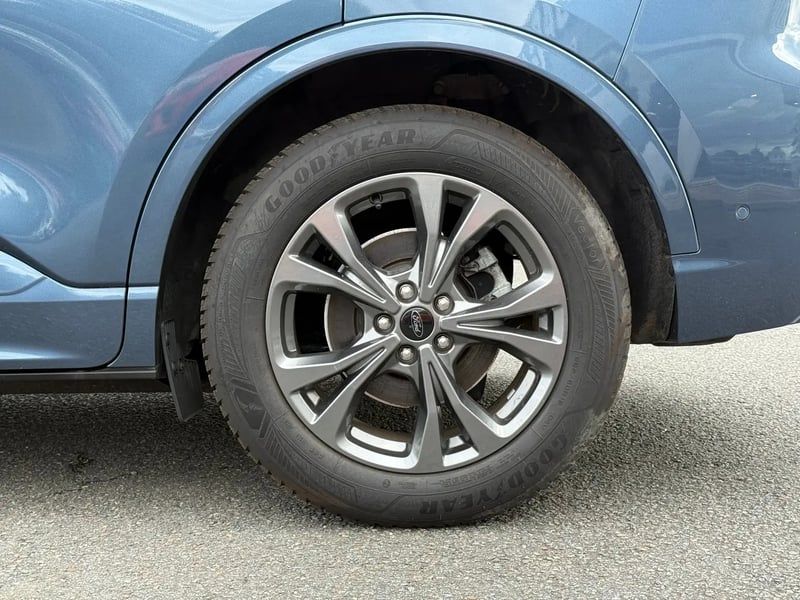 Photo de la voiture FORD KUGA 2.0 EcoBlue 120 BVA8 ST-Line - 5P
