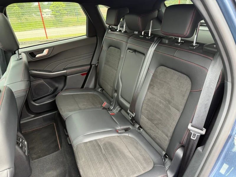 Photo de la voiture FORD KUGA 2.0 EcoBlue 120 BVA8 ST-Line - 5P