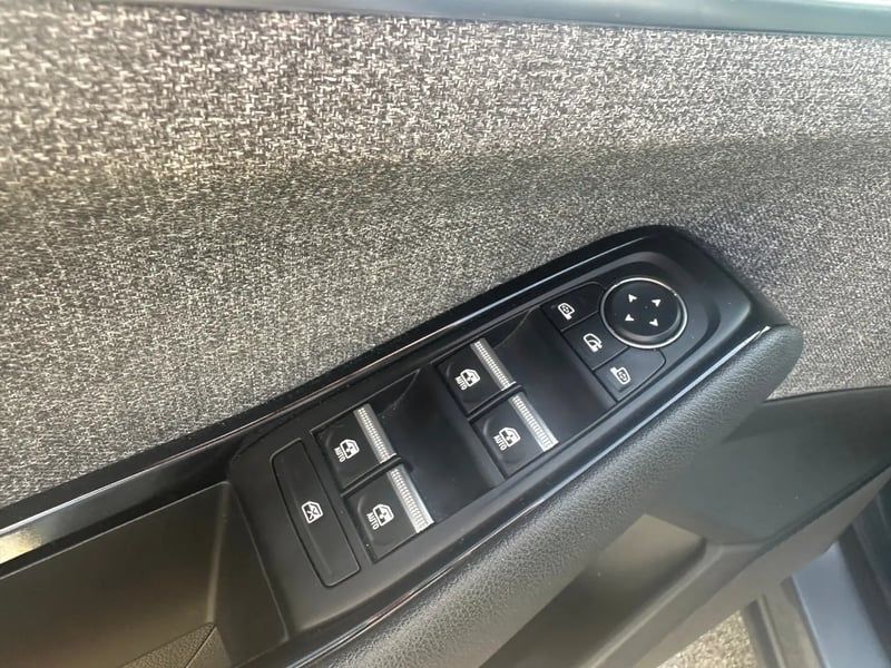 Photo de la voiture RENAULT ESPACE VI E-Tech full hybrid 200 GSR2 Techno