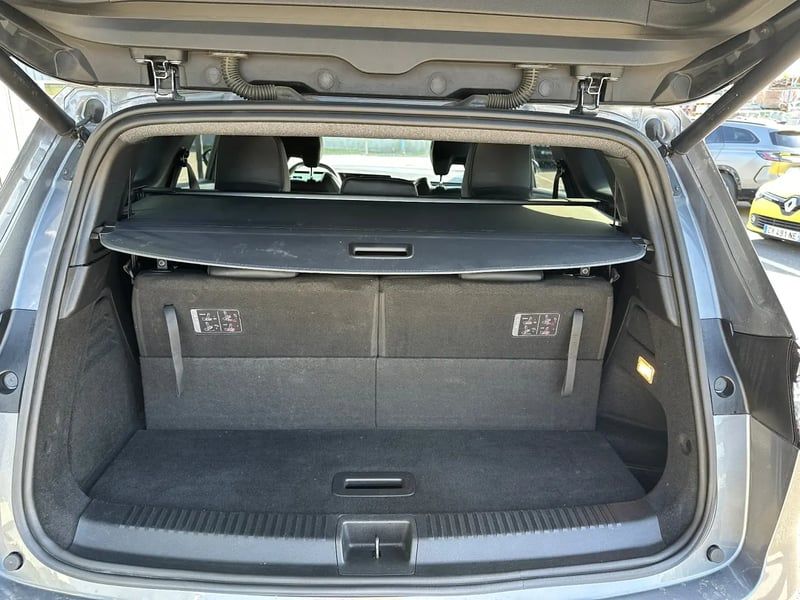 Photo de la voiture RENAULT ESPACE VI E-Tech full hybrid 200 GSR2 Techno