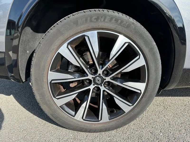 Photo de la voiture RENAULT ESPACE VI E-Tech full hybrid 200 GSR2 Techno