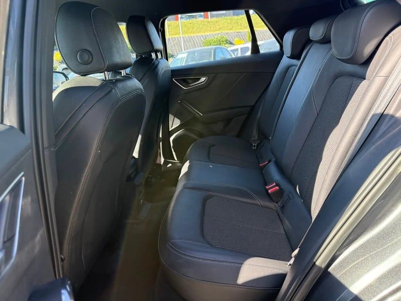 Photo de la voiture AUDI Q2 35 TDI 150 S tronic 7 S-Line