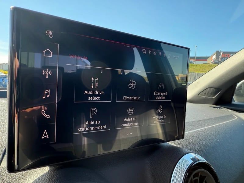 Photo de la voiture AUDI Q2 35 TDI 150 S tronic 7 S-Line