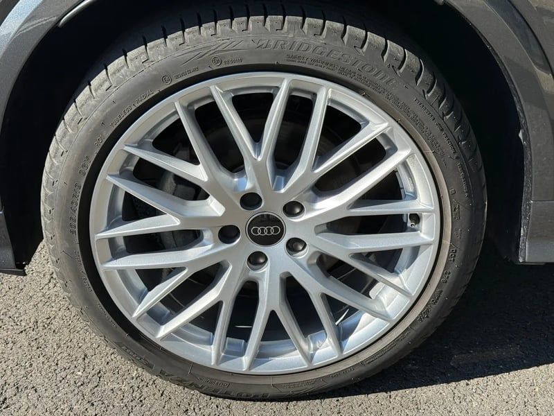 Photo de la voiture AUDI Q2 35 TDI 150 S tronic 7 S-Line