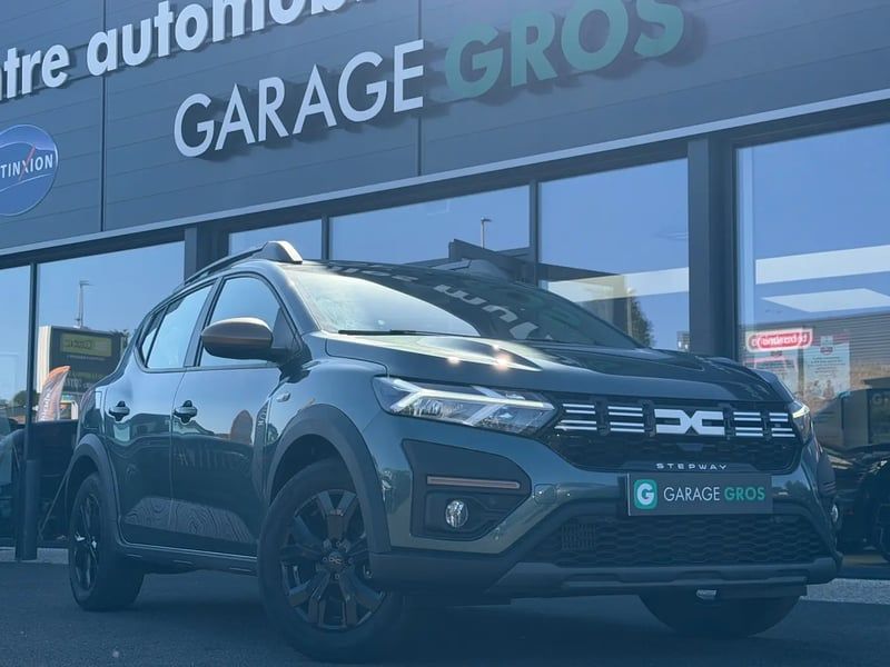 Photo de la voiture DACIA SANDERO ECO-G 100 GSR2 Stepway Extreme +