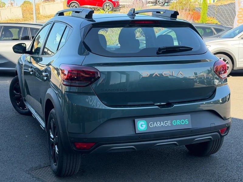 Photo de la voiture DACIA SANDERO ECO-G 100 GSR2 Stepway Extreme +