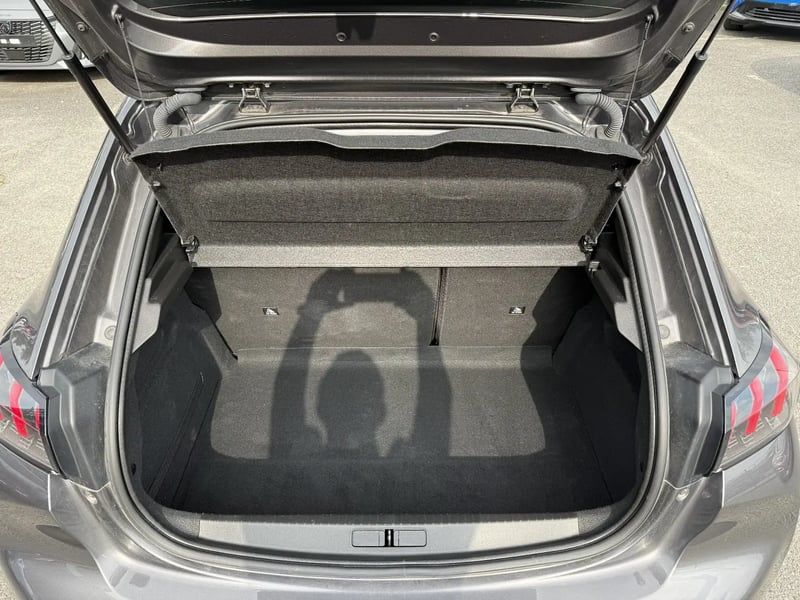 Photo de la voiture PEUGEOT 208 PureTech 100 S&S EAT8 Allure Pack