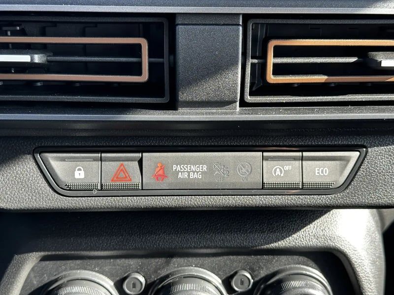 Photo de la voiture DACIA SANDERO ECO-G 100 Stepway Expression