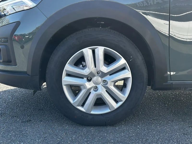 Photo de la voiture DACIA SANDERO ECO-G 100 Stepway Expression