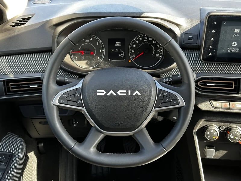 Photo de la voiture DACIA SANDERO ECO-G 100 Stepway Expression