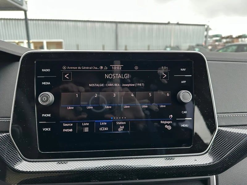 Photo de la voiture VOLKSWAGEN T-CROSS 1.0 TSI 116 Start/Stop DSG7 R-Line Edition