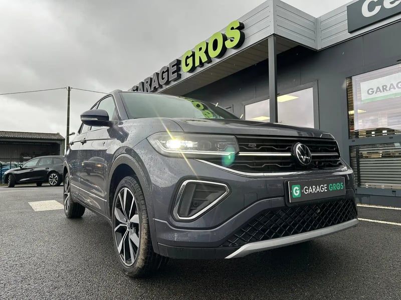 Photo de la voiture VOLKSWAGEN T-CROSS 1.0 TSI 116 Start/Stop DSG7 R-Line Edition