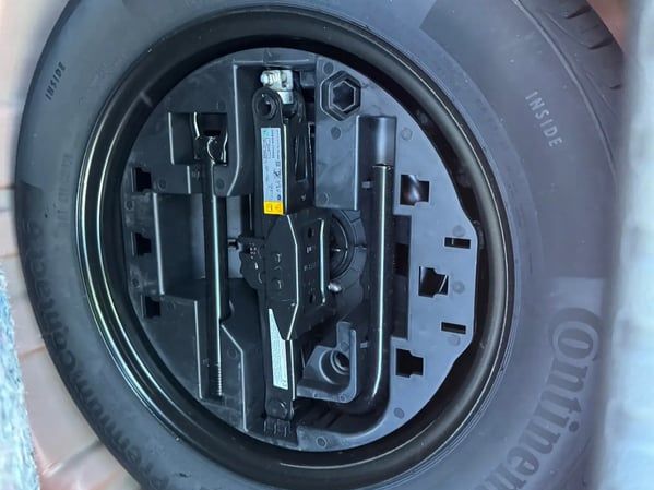 Photo de la voiture RENAULT CLIO V TCe 90 ch GSR2 Techno