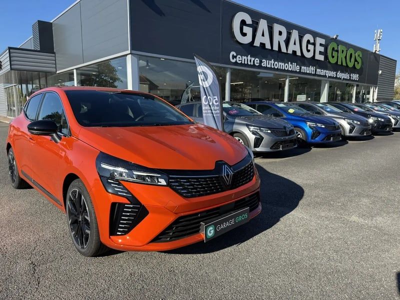 Photo de la voiture RENAULT CLIO V TCe 90 ch GSR2 Techno