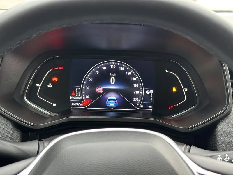 Photo de la voiture RENAULT CLIO V TCe 90 X-Tronic - 21N Intens