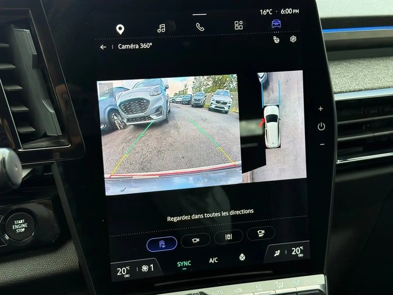 Photo de la voiture RENAULT ESPACE VI E-Tech hybrid 200 Techno