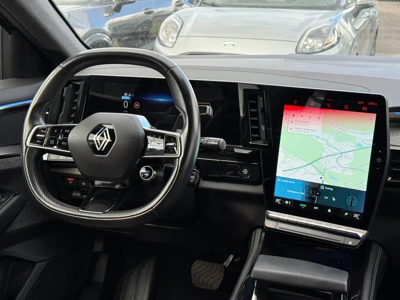 Photo de la voiture RENAULT ESPACE VI E-Tech hybrid 200 Techno