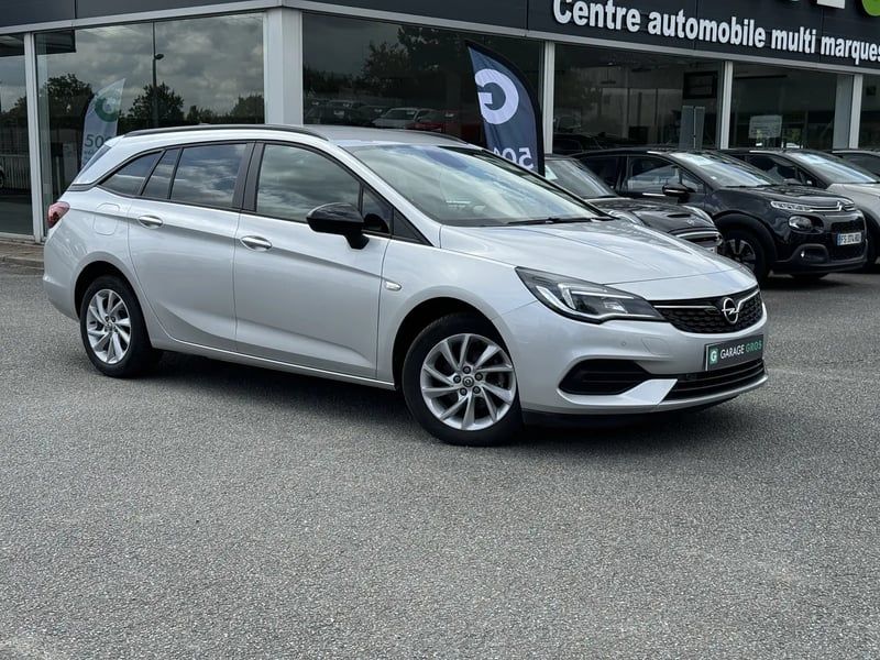 Photo de la voiture OPEL ASTRA SPORTS TOURER 1.2 Turbo 145 ch BVM6 Ultimate