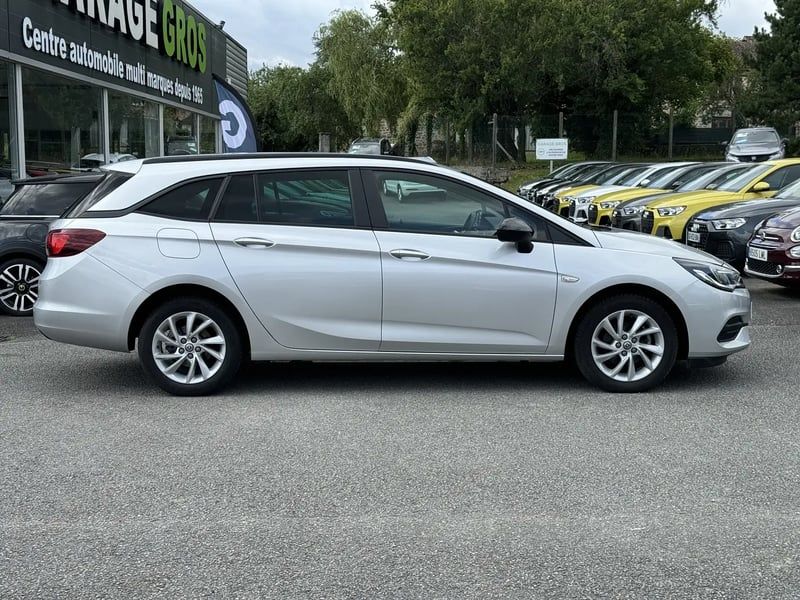 Photo de la voiture OPEL ASTRA SPORTS TOURER 1.2 Turbo 145 ch BVM6 Ultimate