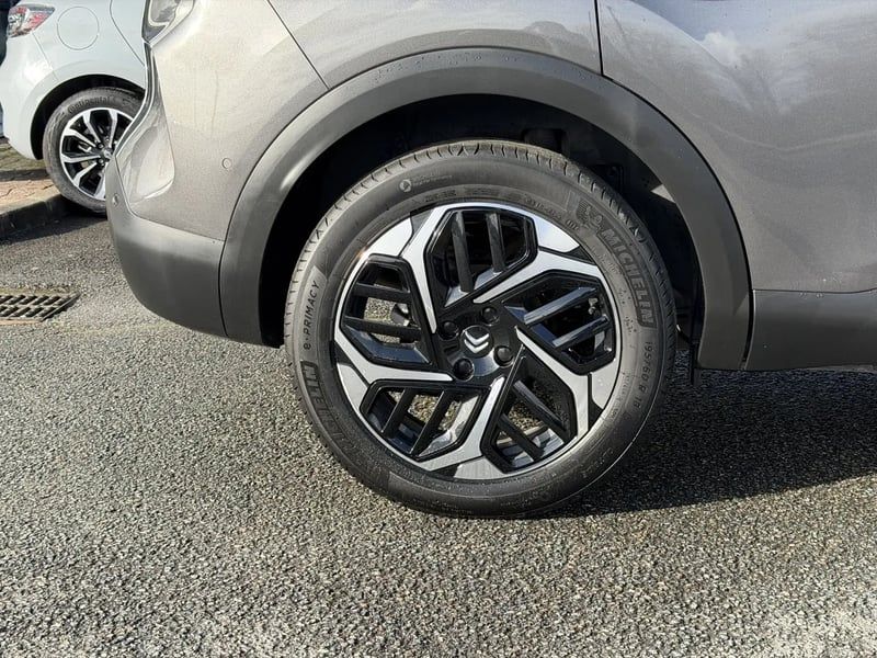 Photo de la voiture CITROEN C4 PureTech 130 BVM6 Max