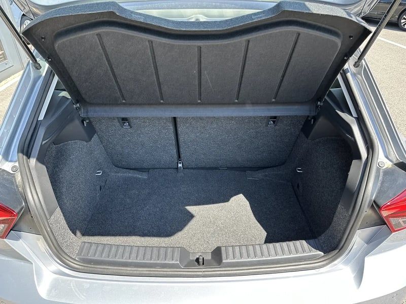 Photo de la voiture SEAT IBIZA 1.0 MPI 80 ch S/S BVM5 Style- 5P