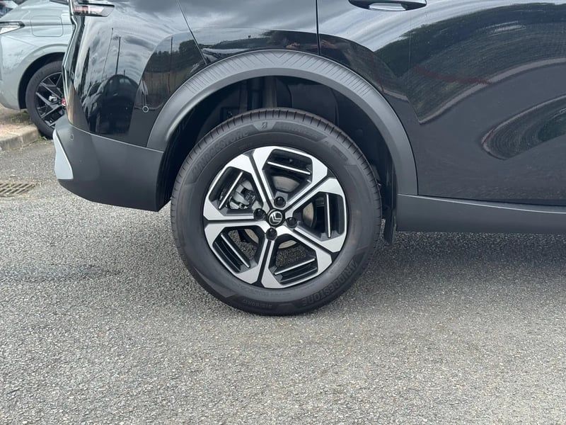 Photo de la voiture CITROEN C3 AIRCROSS Hybride 145 ch Aut Max
