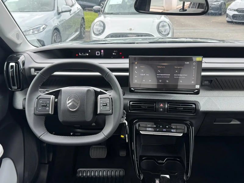 Photo de la voiture CITROEN C3 AIRCROSS Hybride 145 ch Aut Max
