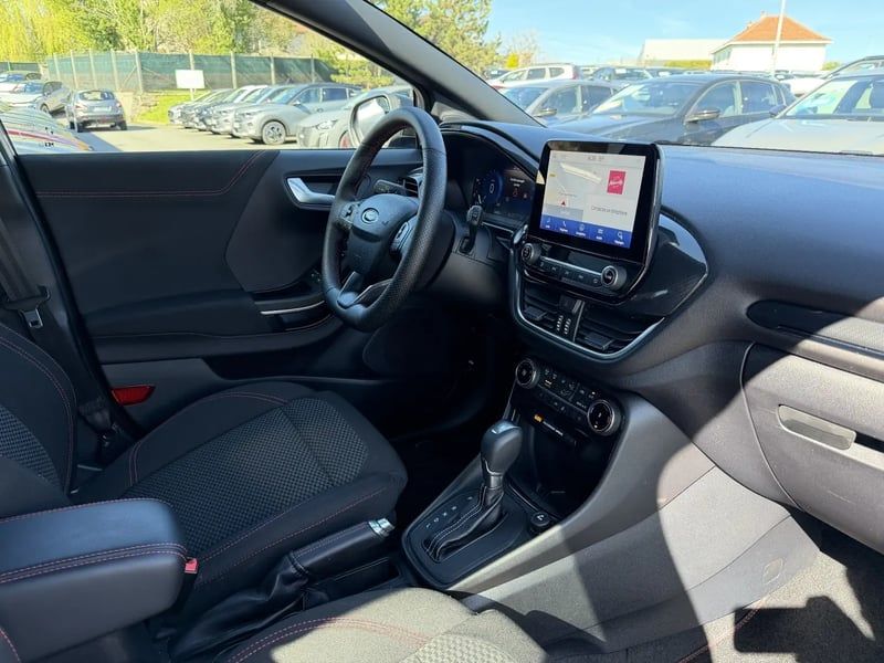 Photo de la voiture FORD PUMA 1.0 EcoBoost 155 ch mHEV S&S Powershift ST-Line