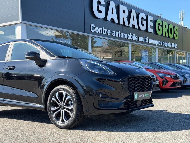 Photo de la voiture FORD PUMA 1.0 EcoBoost 155 ch mHEV S&S Powershift ST-Line