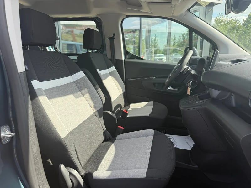Photo de la voiture CITROEN E-BERLINGO Taille M 136 ch 54 kWh Plus
