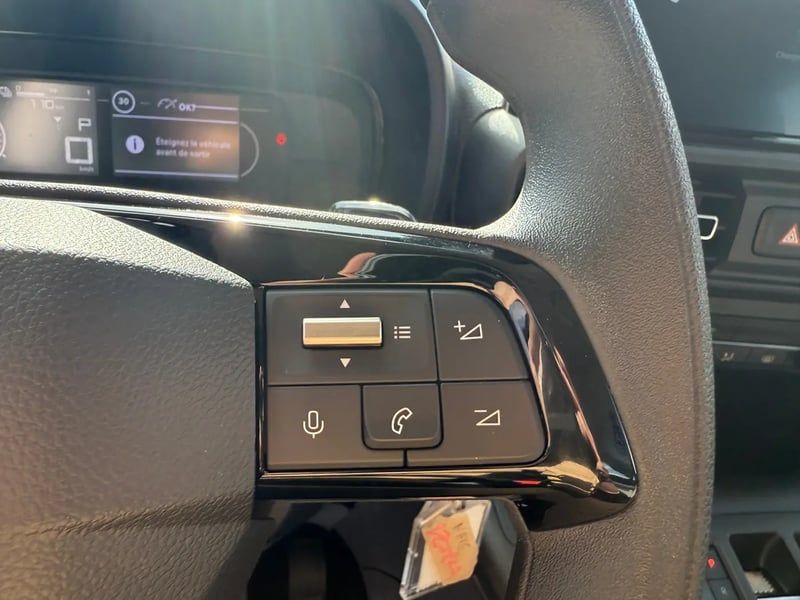 Photo de la voiture CITROEN E-BERLINGO Taille M 136 ch 54 kWh Plus