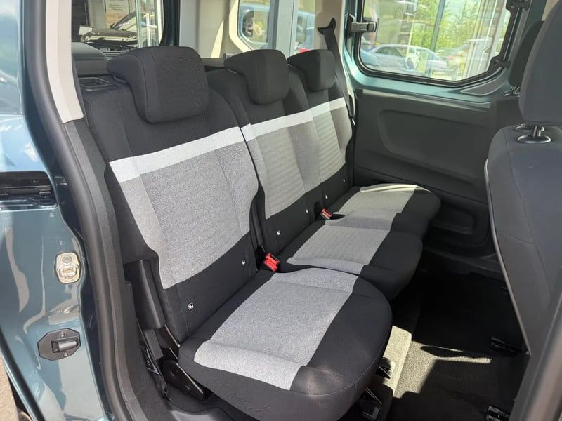 Photo de la voiture CITROEN E-BERLINGO Taille M 136 ch 54 kWh Plus
