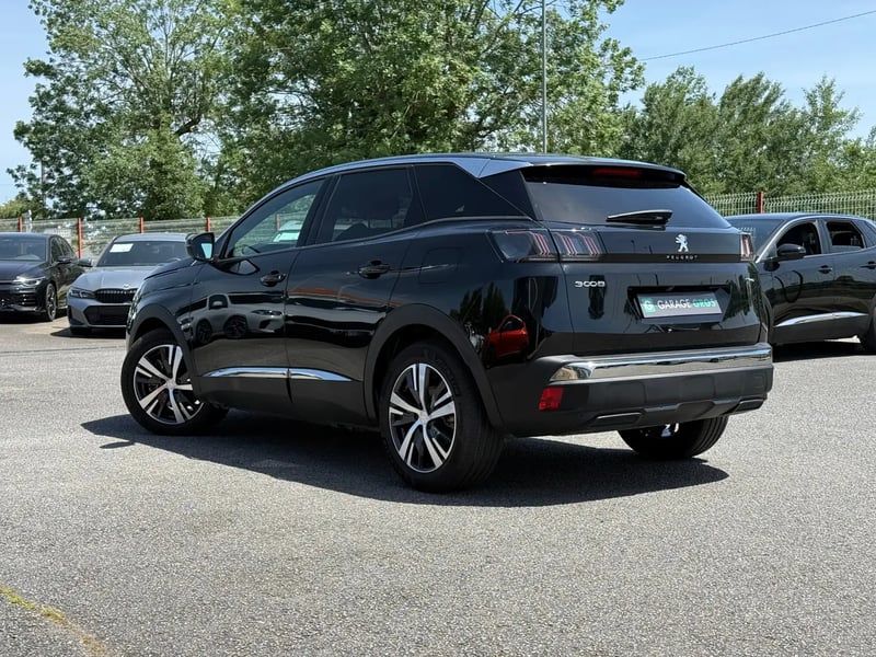 Photo de la voiture PEUGEOT 3008 Hybrid 180 e-EAT8 Allure Pack