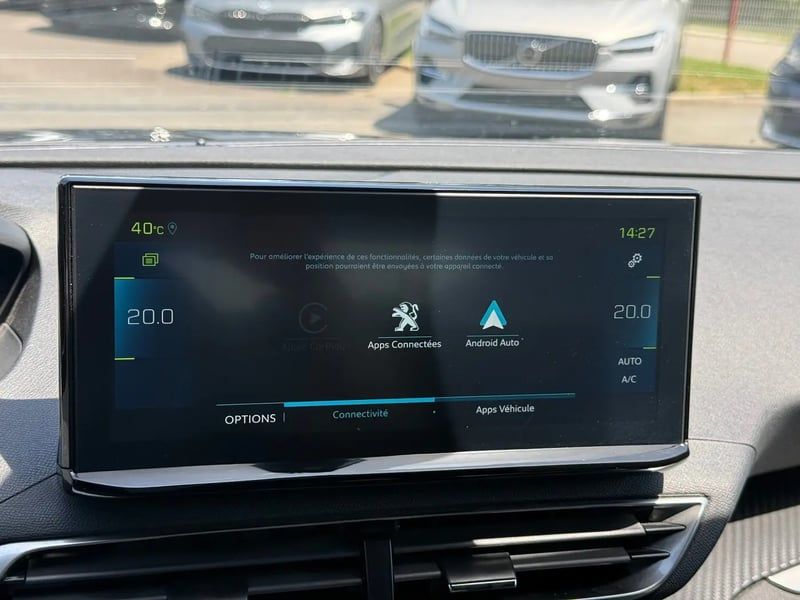 Photo de la voiture PEUGEOT 3008 Hybrid 180 e-EAT8 Allure Pack