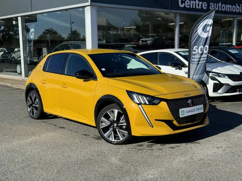 Photo de la voiture PEUGEOT 208 BlueHDi 100 S&S BVM6 GT Line