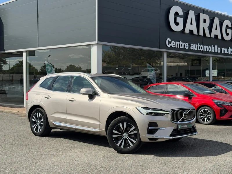 Photo de la voiture VOLVO XC60 T6 AWD Hybride rechargeable 253 ch+145 ch Geartronic 8 Start