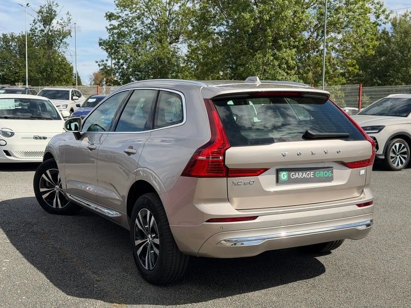 Photo de la voiture VOLVO XC60 T6 AWD Hybride rechargeable 253 ch+145 ch Geartronic 8 Start