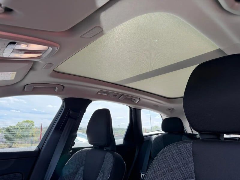 Photo de la voiture VOLVO XC60 T6 AWD Hybride rechargeable 253 ch+145 ch Geartronic 8 Start