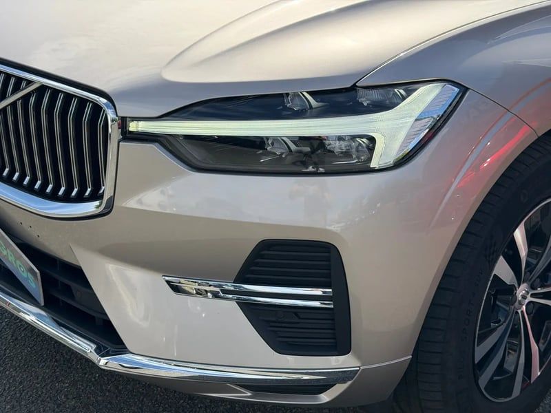 Photo de la voiture VOLVO XC60 T6 AWD Hybride rechargeable 253 ch+145 ch Geartronic 8 Start