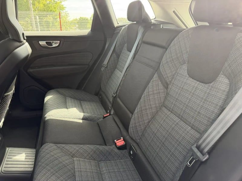 Photo de la voiture VOLVO XC60 T6 AWD Hybride rechargeable 253 ch+145 ch Geartronic 8 Start