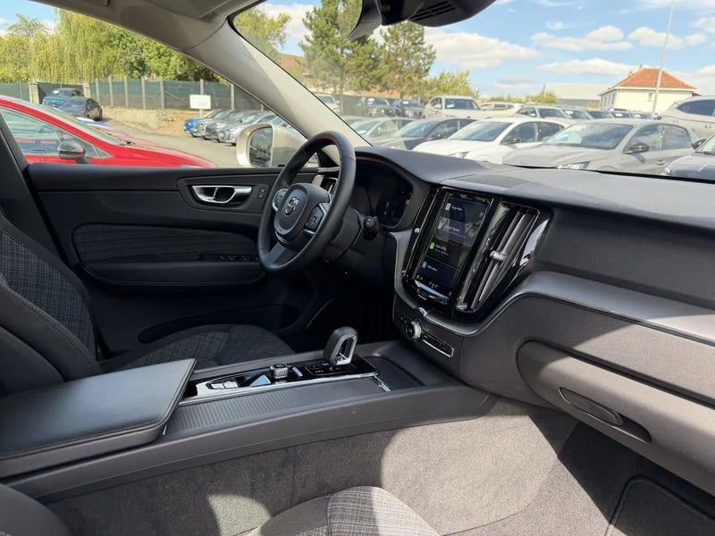 Photo de la voiture VOLVO XC60 T6 AWD Hybride rechargeable 253 ch+145 ch Geartronic 8 Start