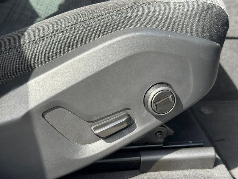 Photo de la voiture VOLVO XC60 T6 AWD Hybride rechargeable 253 ch+145 ch Geartronic 8 Start
