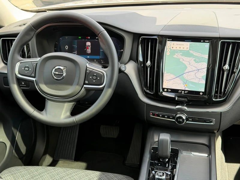 Photo de la voiture VOLVO XC60 T6 AWD Hybride rechargeable 253 ch+145 ch Geartronic 8 Start