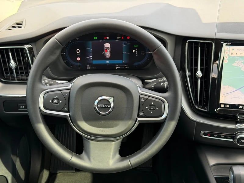 Photo de la voiture VOLVO XC60 T6 AWD Hybride rechargeable 253 ch+145 ch Geartronic 8 Start