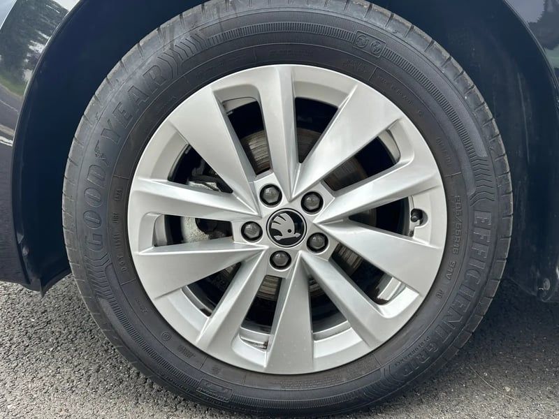Photo de la voiture SKODA SCALA 1.0 TSI Evo 2 116 ch BVM6 Selection