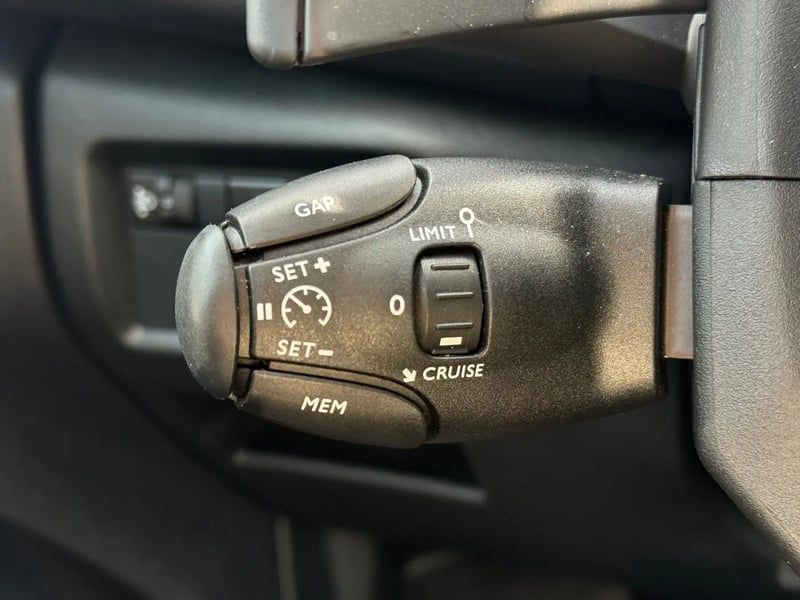 Photo de la voiture CITROEN C5 AIRCROSS Hybride 145 e-DCS6 Max