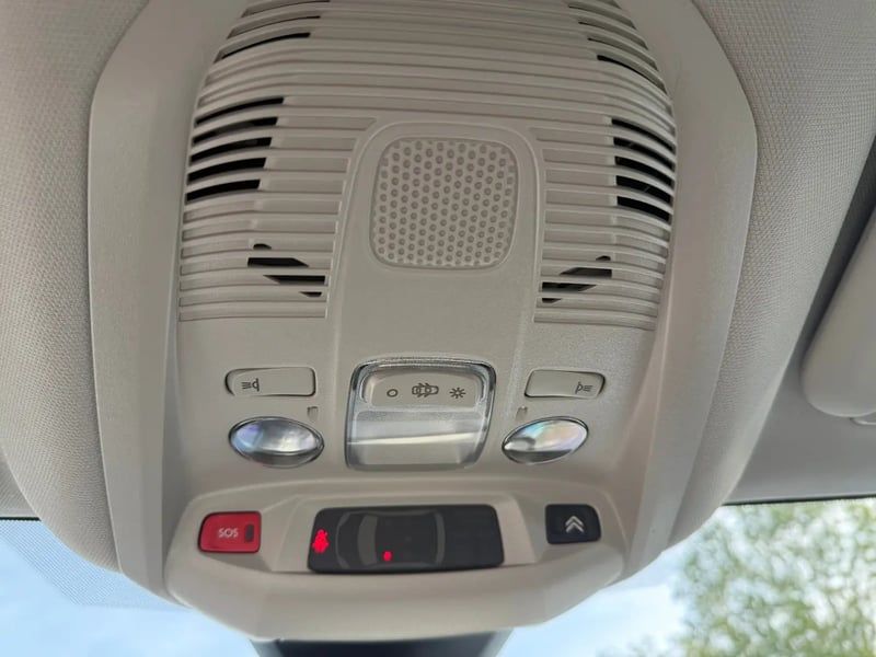 Photo de la voiture CITROEN C5 AIRCROSS Hybride 145 e-DCS6 Max
